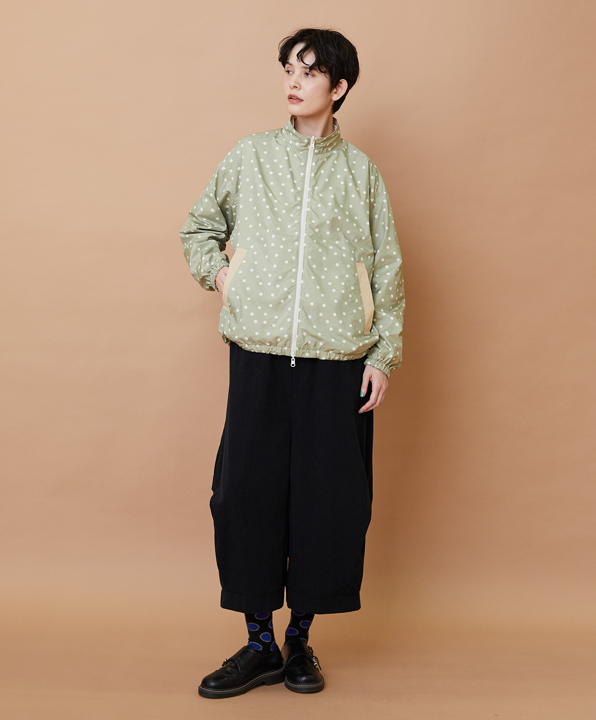 BLOUSON, PANTS, SOCKS, SHOES