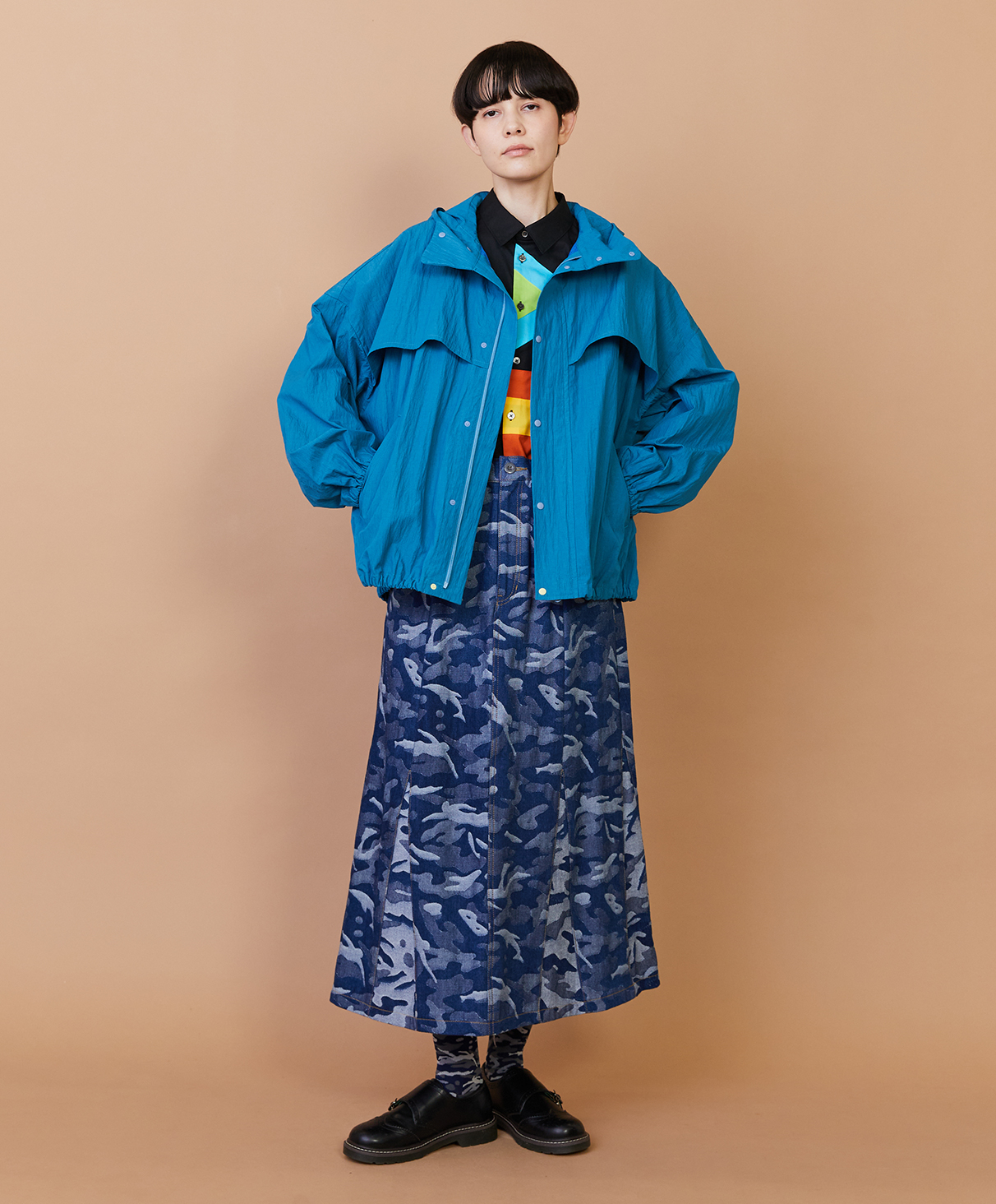 BLOUSON, SHIRT, SKIRT, SOCKS, SHOES