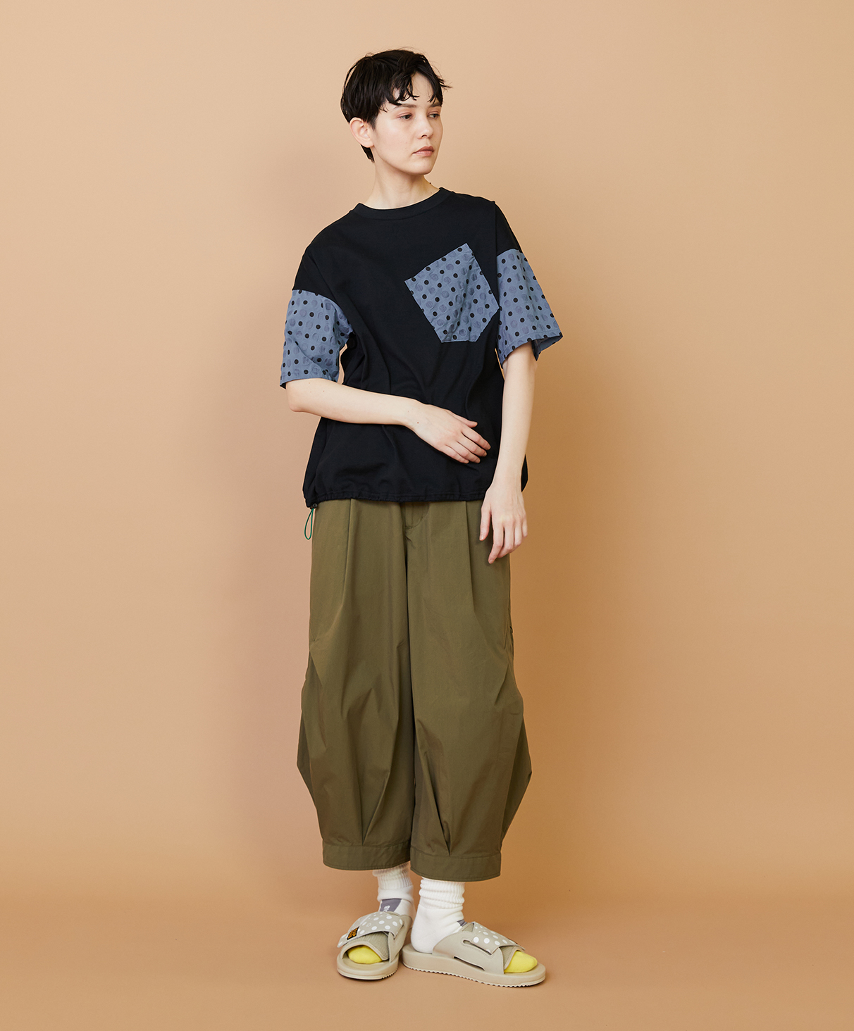 T-SHIRT, PANTS, SOCKS, SANDAL